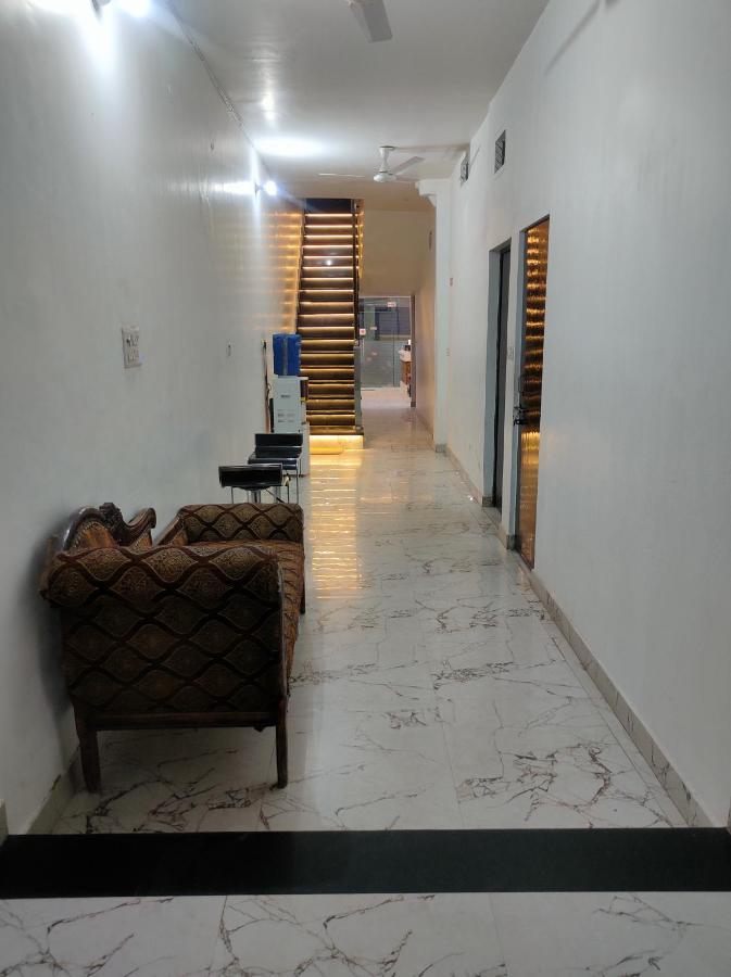 Hotel Khubsaras Palace By Chhabra'S อัครา ภายนอก รูปภาพ
